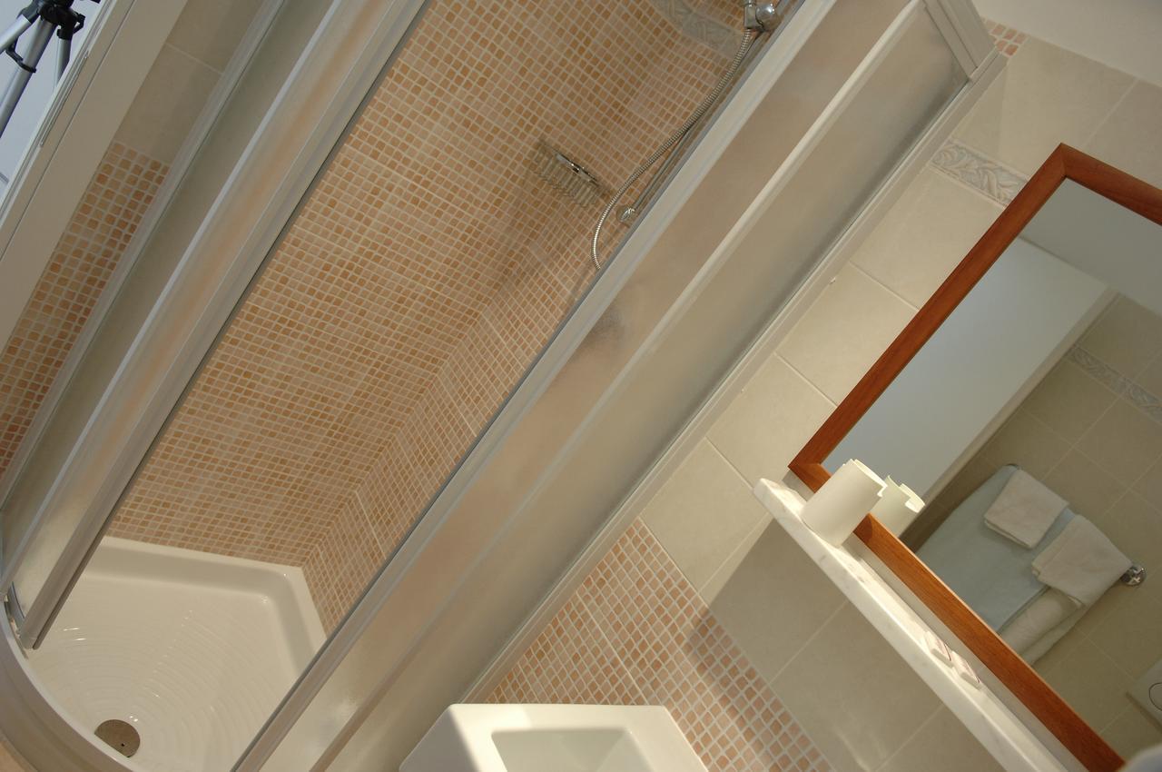 Hotel D'Annunzio กัตตอลิกา ภายนอก รูปภาพ