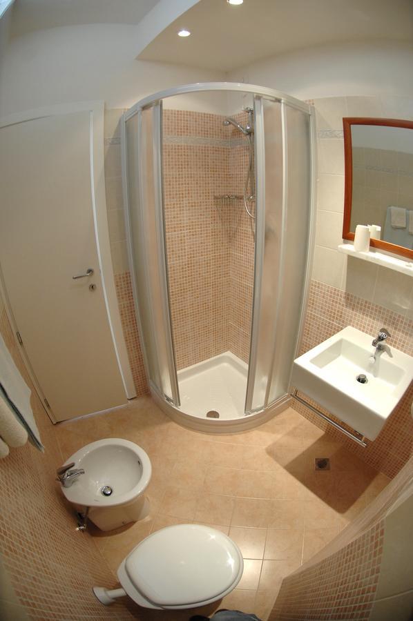 Hotel D'Annunzio กัตตอลิกา ภายนอก รูปภาพ