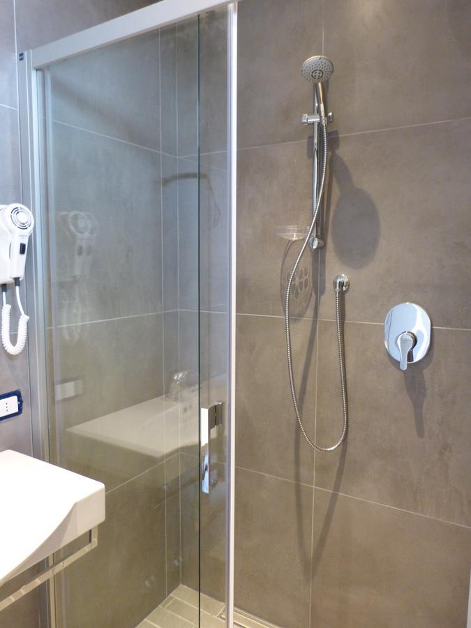 Hotel D'Annunzio กัตตอลิกา ภายนอก รูปภาพ