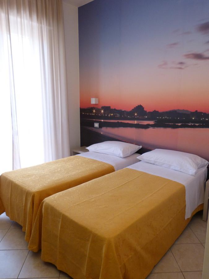 Hotel D'Annunzio กัตตอลิกา ภายนอก รูปภาพ